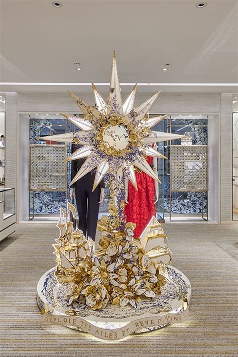 dior christmas tree 2022|Dior unveils its Christmas decorations around the world.